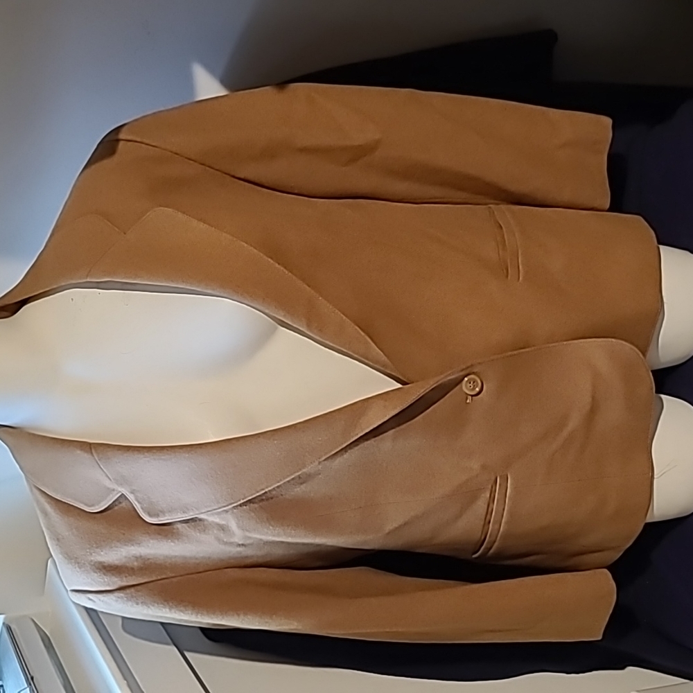 Domino 100% wool tan blazer